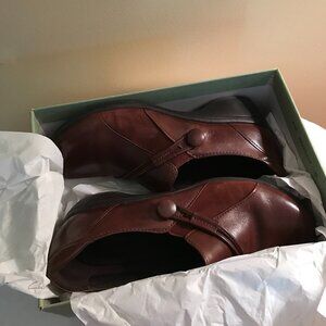 Clarks Shoes - NEW In box